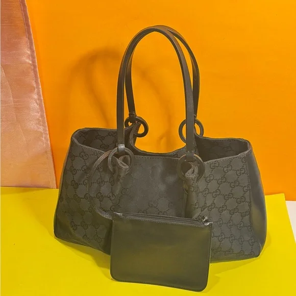 Gucci Black Monogram Tote hand bag comes with personal wallet in good condition - Picture 1 of 16